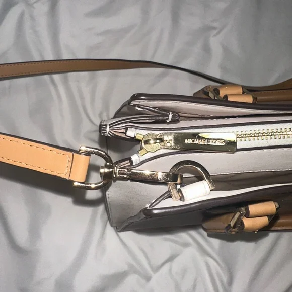 Michael Kors Hope Large Saffiano Leather Satchel - Picture 6 of 11